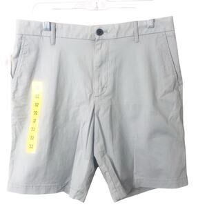 Izod NWT Men's Flat Front Relaxed Saltwater Stretch Shorts Harbor Mist Size 32